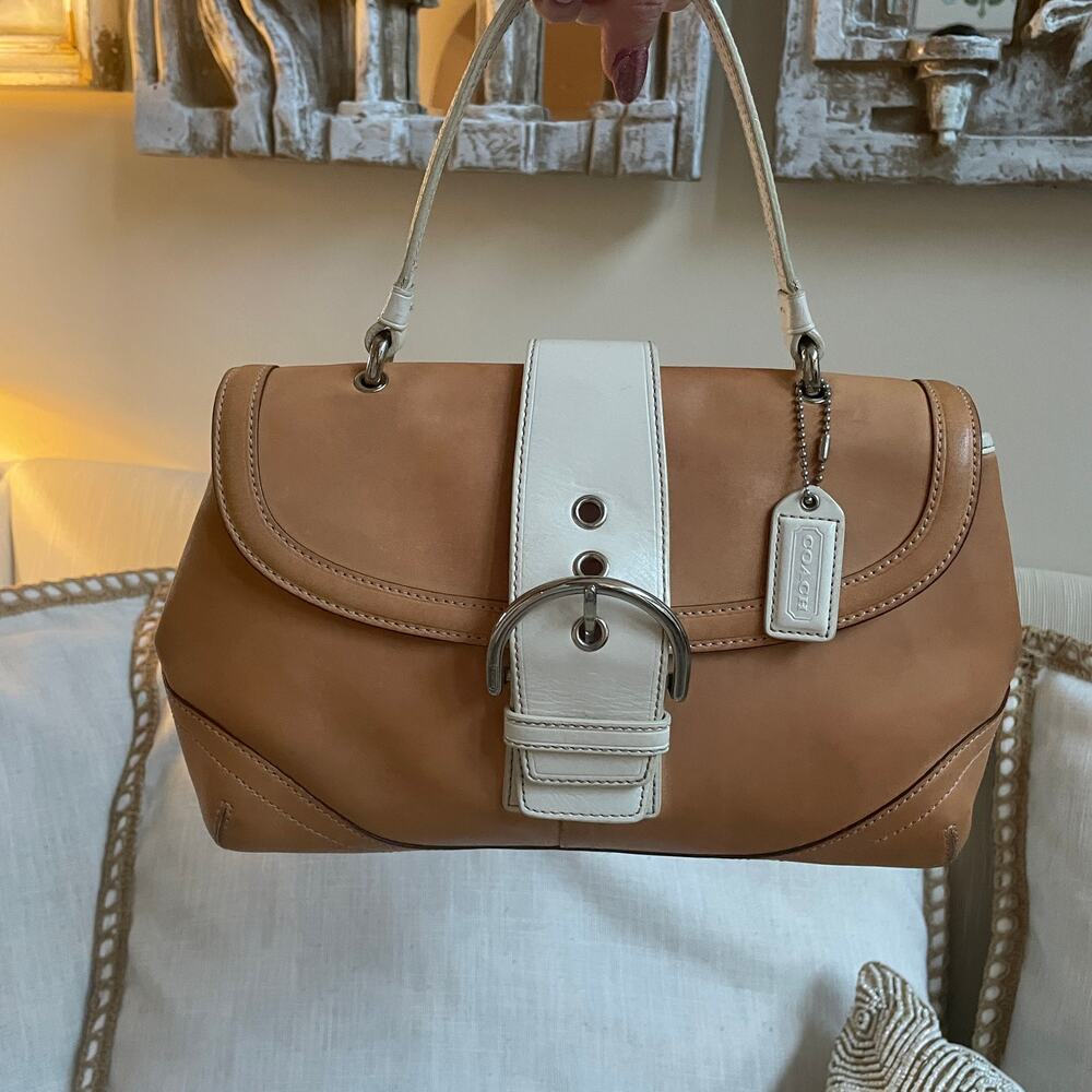 Vintage Coach Soho Buckle Flap 6692 | Tan Ivory Vachetta Leather Y2K - Picture 2 of 15